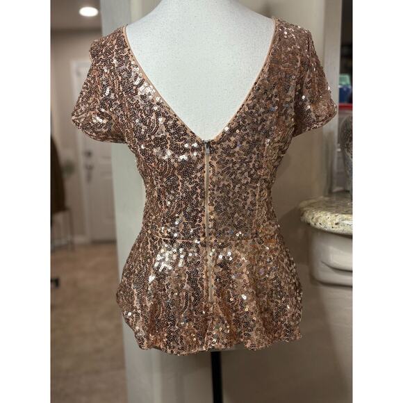 Casual Couture by Green Envelope Gold Sequin Peplum Blouse Medium 4-6 - Picture 5 of 5